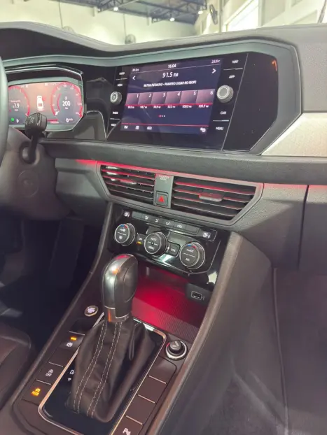 VOLKSWAGEN Jetta 1.4 4P 250 TSI R-LINE AUTOMTICO, Foto 13