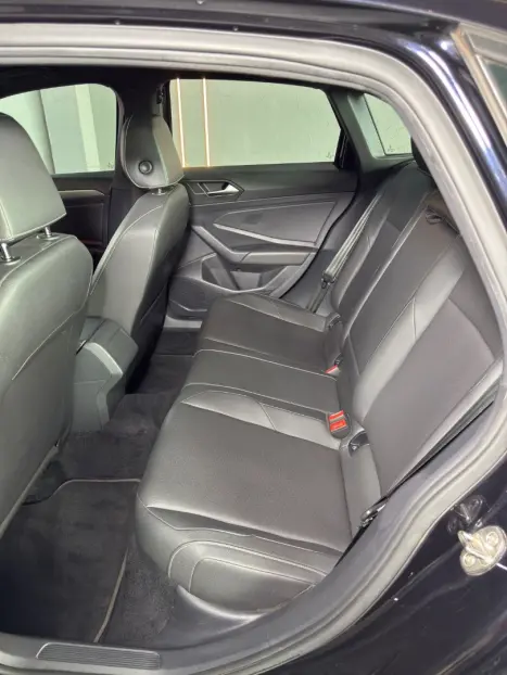VOLKSWAGEN Jetta 1.4 4P 250 TSI R-LINE AUTOMTICO, Foto 18
