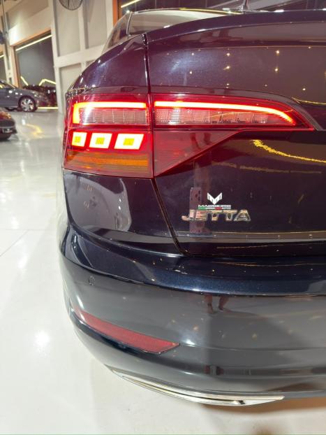 VOLKSWAGEN Jetta 1.4 4P 250 TSI R-LINE AUTOM�TICO, Foto 5