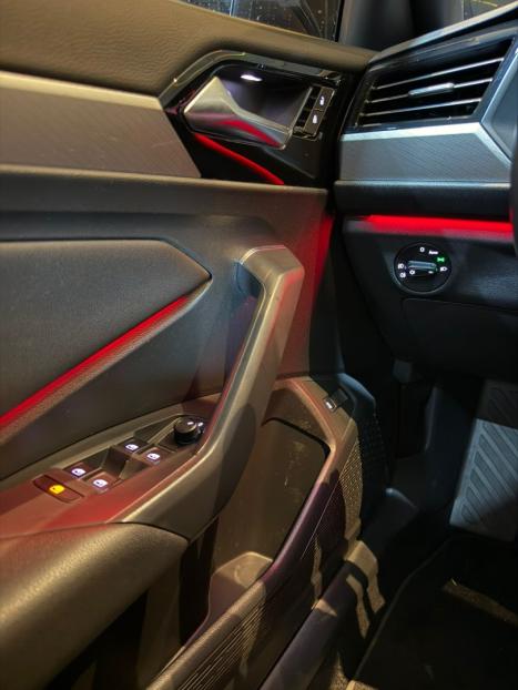 VOLKSWAGEN Jetta 1.4 4P 250 TSI R-LINE AUTOM�TICO, Foto 18