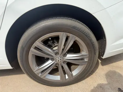 VOLKSWAGEN Jetta 1.4 4P 250 TSI R-LINE AUTOM�TICO, Foto 17