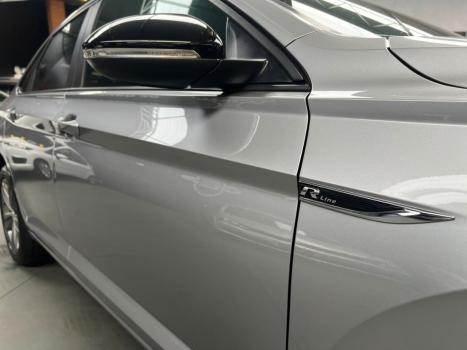 VOLKSWAGEN Jetta 1.4 4P 250 TSI R-LINE AUTOM�TICO, Foto 13