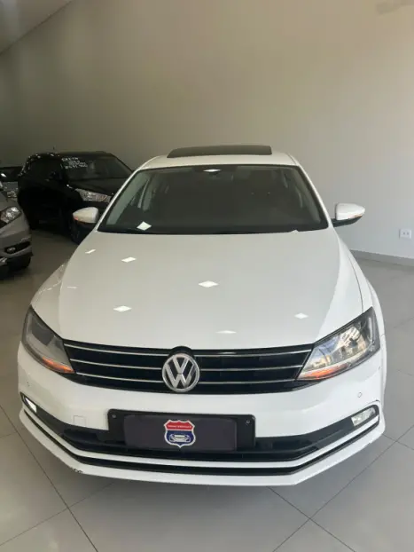 VOLKSWAGEN Jetta 1.4 4P 250 TSI TURBO COMFORTLINE AUTOMÁTICO, Foto 2