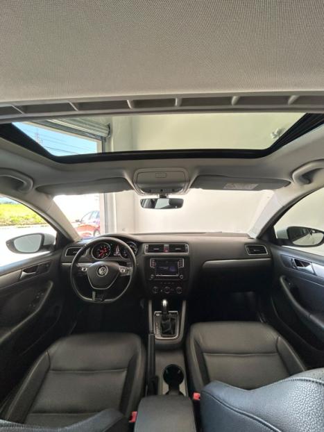 VOLKSWAGEN Jetta 1.4 4P 250 TSI TURBO COMFORTLINE AUTOMÁTICO, Foto 9