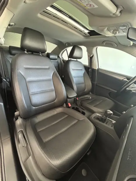VOLKSWAGEN Jetta 1.4 4P 250 TSI TURBO COMFORTLINE AUTOMÁTICO, Foto 14