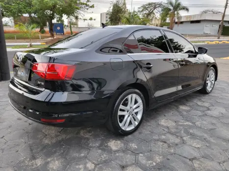 VOLKSWAGEN Jetta 2.0 4P TSI HIGHLINE 211 CV AUTOM�TICO, Foto 2