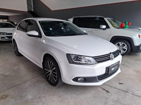 VOLKSWAGEN Jetta 2.0 4P TSI HIGHLINE 200 CV AUTOMÁTICO, Foto 3 VOLKSWAGEN Jetta 2.0 4P TSI HIGHLINE 200 CV AUTOMÁTICO, Foto 3