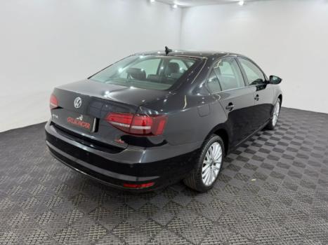 VOLKSWAGEN Jetta 2.0 4P FLEX CONFORTLINE TIPTRONIC AUTOMÁTICO, Foto 7 VOLKSWAGEN Jetta 2.0 4P FLEX CONFORTLINE TIPTRONIC AUTOMÁTICO, Foto 7