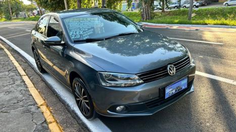 VOLKSWAGEN Jetta 2.0 4P COMFORTLINE FLEX, Foto 4