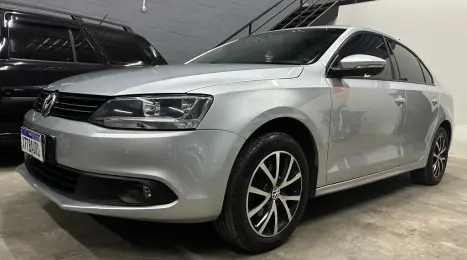 VOLKSWAGEN Jetta 2.0 4P FLEX CONFORTLINE TIPTRONIC AUTOMÁTICO, Foto 2 VOLKSWAGEN Jetta 2.0 4P FLEX CONFORTLINE TIPTRONIC AUTOMÁTICO, Foto 2