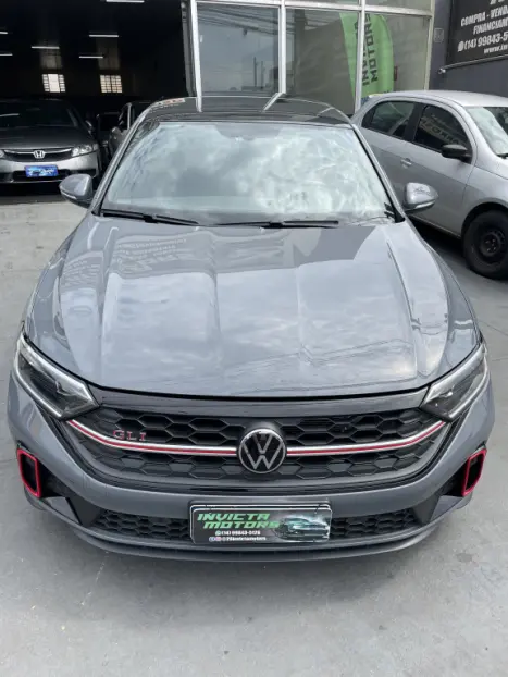 VOLKSWAGEN Jetta 2.0 4P 350 TSI GLI AUTOMÁTICO DSG, Foto 2 VOLKSWAGEN Jetta 2.0 4P 350 TSI GLI AUTOMÁTICO DSG, Foto 2