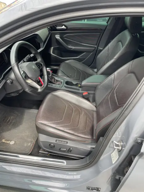 VOLKSWAGEN Jetta 2.0 4P 350 TSI GLI AUTOMÁTICO DSG, Foto 17 VOLKSWAGEN Jetta 2.0 4P 350 TSI GLI AUTOMÁTICO DSG, Foto 17