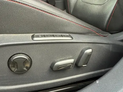 VOLKSWAGEN Jetta 2.0 4P 350 TSI GLI AUTOMTICO DSG, Foto 6