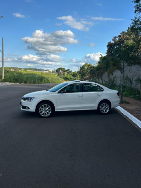 VOLKSWAGEN Jetta 2.0 4P FLEX COMFORTLINE TIPTRONIC AUTOM�TICO, Foto 4