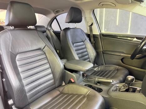 VOLKSWAGEN Jetta 2.0 4P TSI HIGHLINE 211 CV AUTOM�TICO, Foto 15