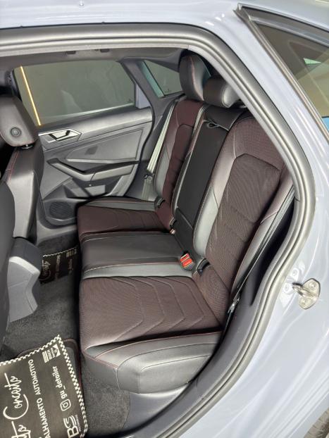 VOLKSWAGEN Jetta 2.0 4P 350 TSI GLI AUTOM�TICO DSG, Foto 17