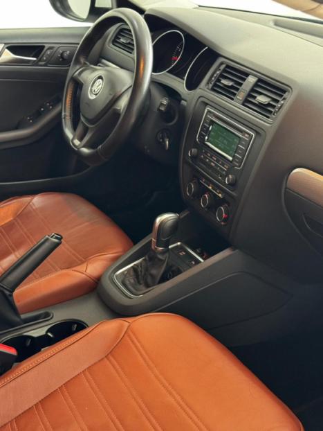 VOLKSWAGEN Jetta 2.0 4P TRENDLINE FLEX AUTOM�TICO, Foto 17