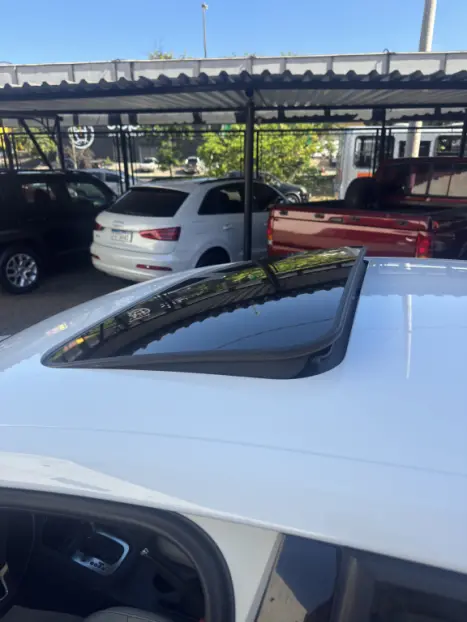 VOLKSWAGEN Jetta 2.0 4P TSI HIGHLINE 211 CV AUTOM�TICO, Foto 4