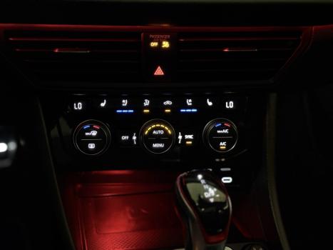 VOLKSWAGEN Jetta 2.0 4P 350 TSI GLI AUTOM�TICO DSG, Foto 12