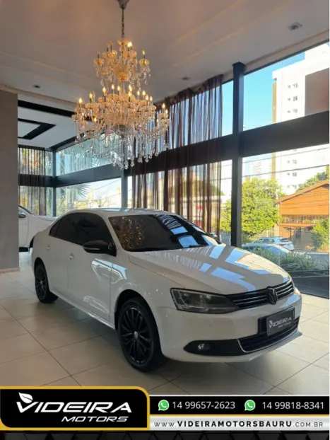 VOLKSWAGEN Jetta 2.0 4P TSI HIGHLINE 200 CV AUTOM�TICO, Foto 4