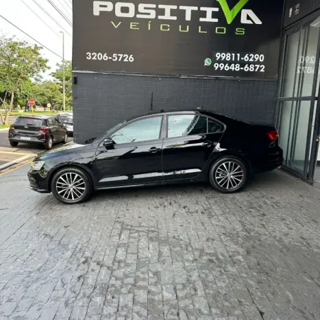 VOLKSWAGEN Jetta 2.0 4P COMFORTLINE TIPTRONIC AUTOM�TICO, Foto 4