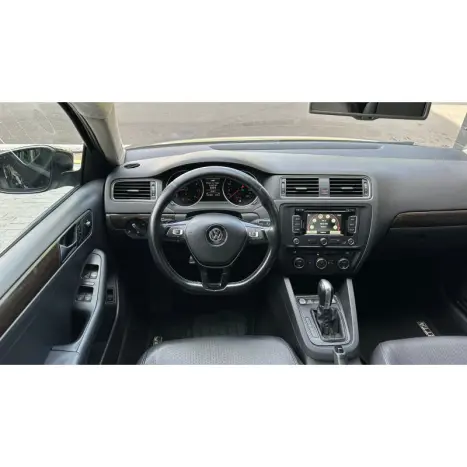 VOLKSWAGEN Jetta 2.0 4P COMFORTLINE TIPTRONIC AUTOM�TICO, Foto 5