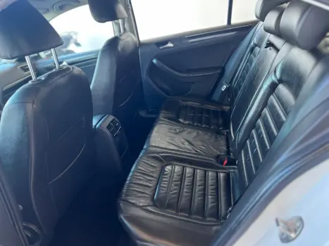 VOLKSWAGEN Jetta 2.0 4P TSI HIGHLINE 211 CV AUTOM�TICO, Foto 7