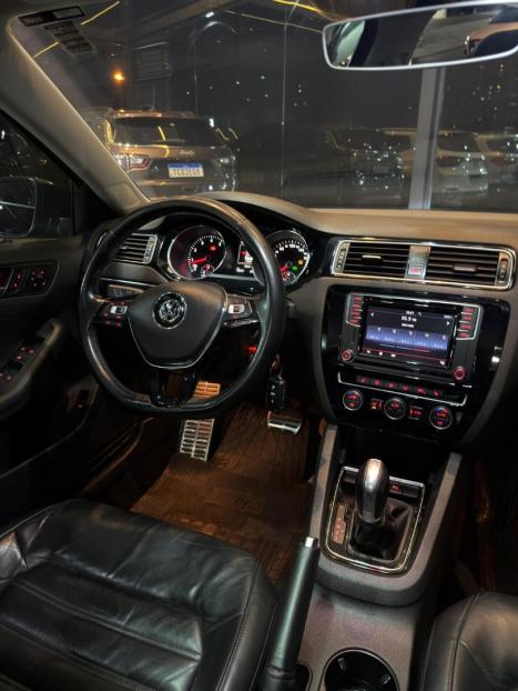 VOLKSWAGEN Jetta 2.0 4P TSI HIGHLINE 211 CV AUTOM�TICO, Foto 13
