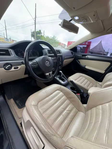 VOLKSWAGEN Jetta 2.0 4P TSI HIGHLINE 200 CV AUTOM�TICO, Foto 2