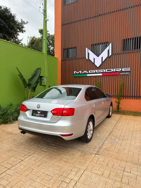 VOLKSWAGEN Jetta 2.0 4P FLEX AUTOM�TICO, Foto 8