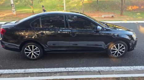 VOLKSWAGEN Jetta 2.0 4P FLEX AUTOM�TICO, Foto 3