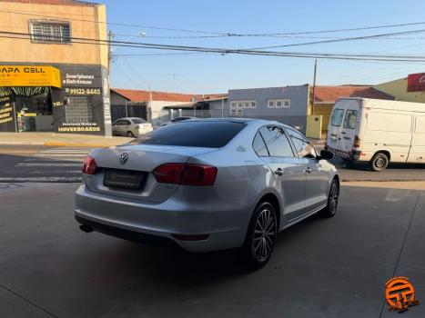 VOLKSWAGEN Jetta 2.0 4P COMFORTLINE TIPTRONIC AUTOM�TICO, Foto 3