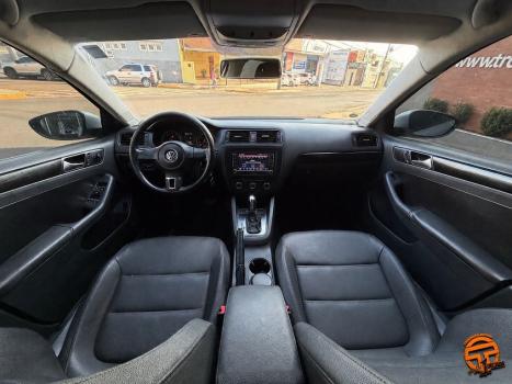 VOLKSWAGEN Jetta 2.0 4P COMFORTLINE TIPTRONIC AUTOM�TICO, Foto 4