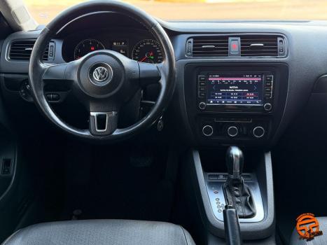 VOLKSWAGEN Jetta 2.0 4P COMFORTLINE TIPTRONIC AUTOM�TICO, Foto 6
