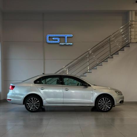 VOLKSWAGEN Jetta 2.0 4P TSI HIGHLINE 211 CV AUTOM�TICO, Foto 2