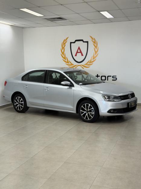 VOLKSWAGEN Jetta 2.0 4P COMFORTLINE TIPTRONIC AUTOM�TICO, Foto 3