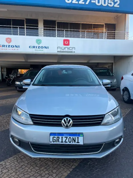 VOLKSWAGEN Jetta 2.0 4P FLEX AUTOM�TICO, Foto 2