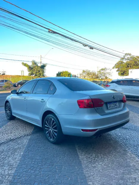 VOLKSWAGEN Jetta 2.0 4P FLEX AUTOM�TICO, Foto 4