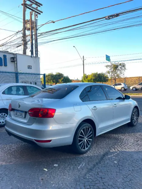 VOLKSWAGEN Jetta 2.0 4P FLEX AUTOM�TICO, Foto 6