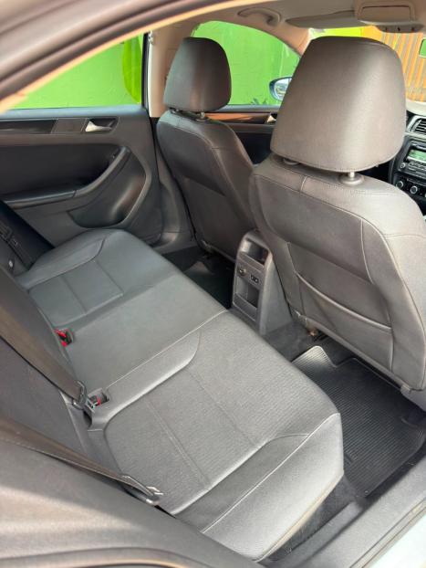 VOLKSWAGEN Jetta 2.0 4P COMFORTLINE TIPTRONIC AUTOM�TICO, Foto 11