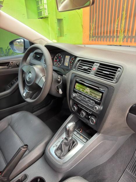 VOLKSWAGEN Jetta 2.0 4P COMFORTLINE TIPTRONIC AUTOM�TICO, Foto 12
