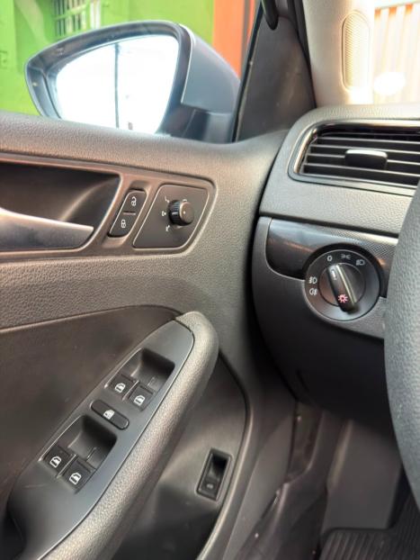 VOLKSWAGEN Jetta 2.0 4P COMFORTLINE TIPTRONIC AUTOM�TICO, Foto 16