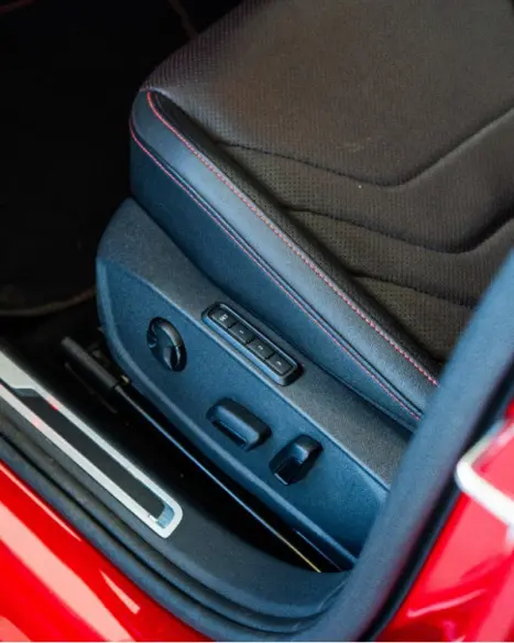 VOLKSWAGEN Jetta 2.0 4P 350 TSI GLI AUTOMÁTICO DSG, Foto 13