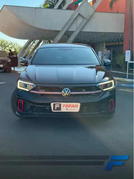 VOLKSWAGEN Jetta 2.0 4P 350 TSI GLI AUTOM�TICO DSG, Foto 2