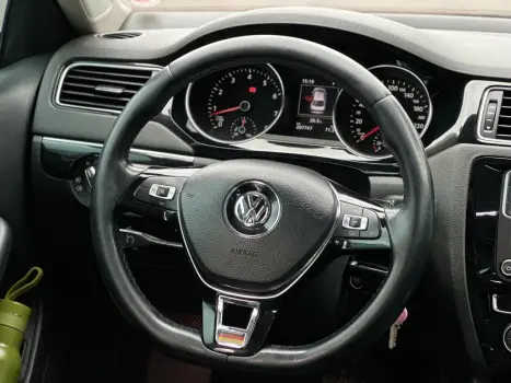 VOLKSWAGEN Jetta 2.0 4P TSI HIGHLINE 211 CV AUTOMÁTICO, Foto 9