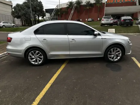 VOLKSWAGEN Jetta 2.0 4P TSI HIGHLINE 211 CV AUTOMÁTICO, Foto 10