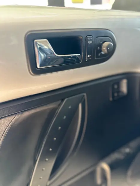 VOLKSWAGEN New Beetle 2.0 MI AUTOMÁTICO, Foto 13 VOLKSWAGEN New Beetle 2.0 MI AUTOMÁTICO, Foto 13