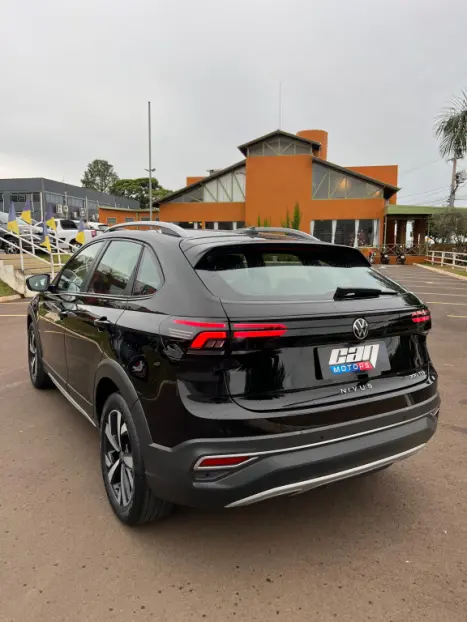 VOLKSWAGEN Nivus 1.0 4P FLEX 200 TSI HIGHLINE TURBO AUTOMÁTICO, Foto 8 VOLKSWAGEN Nivus 1.0 4P FLEX 200 TSI HIGHLINE TURBO AUTOMÁTICO, Foto 8