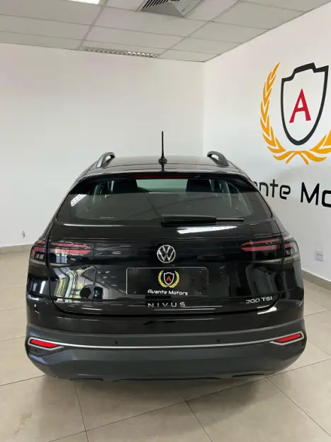 VOLKSWAGEN Nivus 1.0 4P FLEX 200 TSI COMFORTLINE TURBO AUTOMTICO, Foto 9