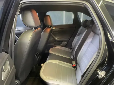 VOLKSWAGEN Nivus 1.0 4P FLEX 200 TSI HIGHLINE TURBO AUTOMÁTICO, Foto 15 VOLKSWAGEN Nivus 1.0 4P FLEX 200 TSI HIGHLINE TURBO AUTOMÁTICO, Foto 15